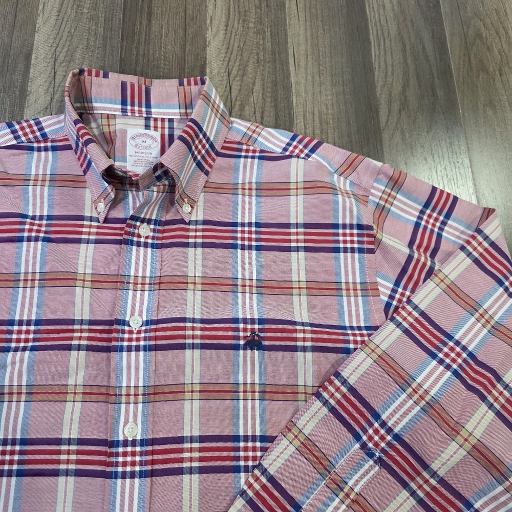 Brooks Brothers Madison Fit 100% Supima Cotton Plaid Long Sleeve Shirt. M